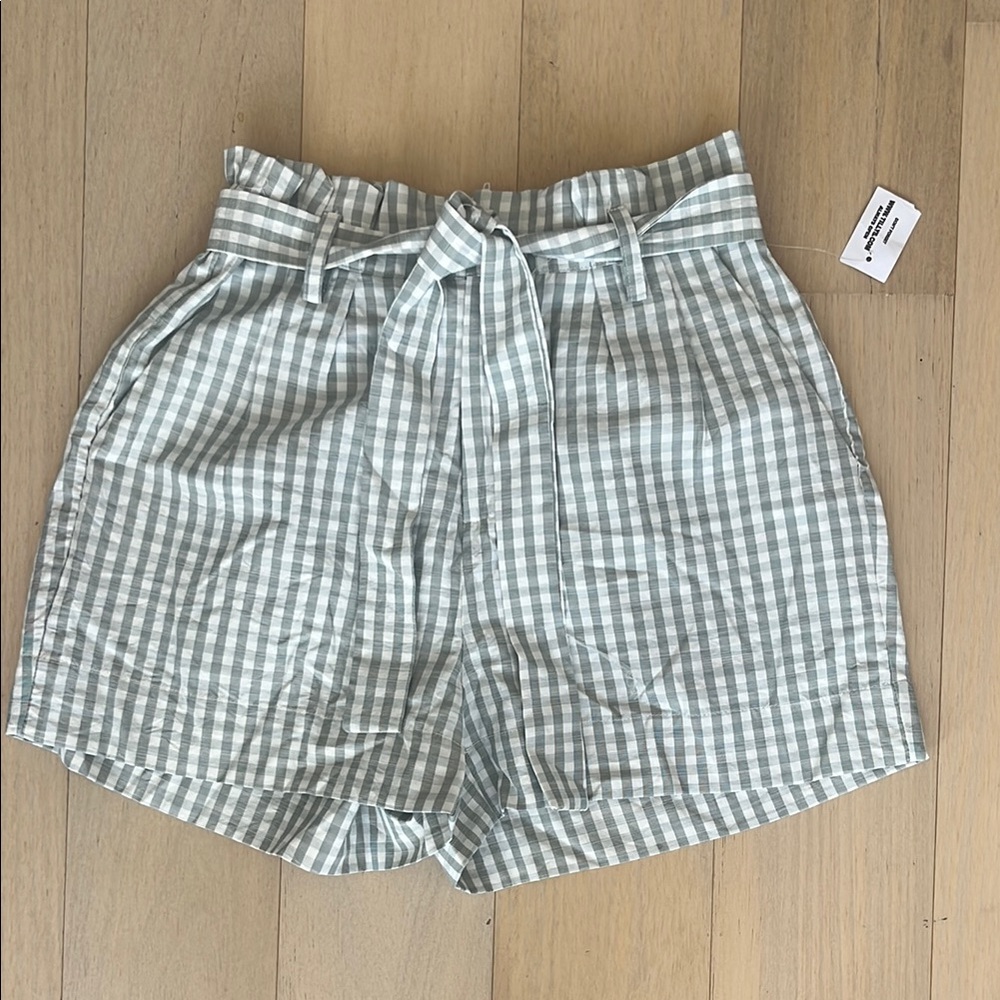 Tilly's Blue and White High Waist Shorts
